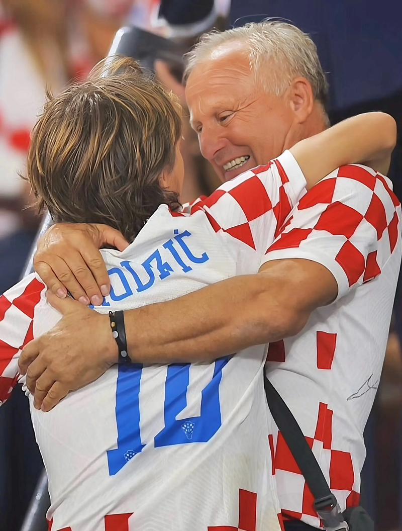 要打出来了？徐昕vs辽宁男篮砍14分6板2助 赛后采访逗乐记者