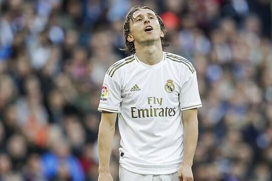 勇士官方：格林扭伤右脚，本场比赛不会回归